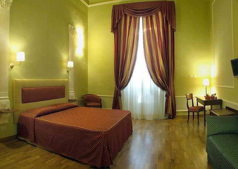Hotel Bretagna Heritage - Alfieri Collezione Florença Exterior foto