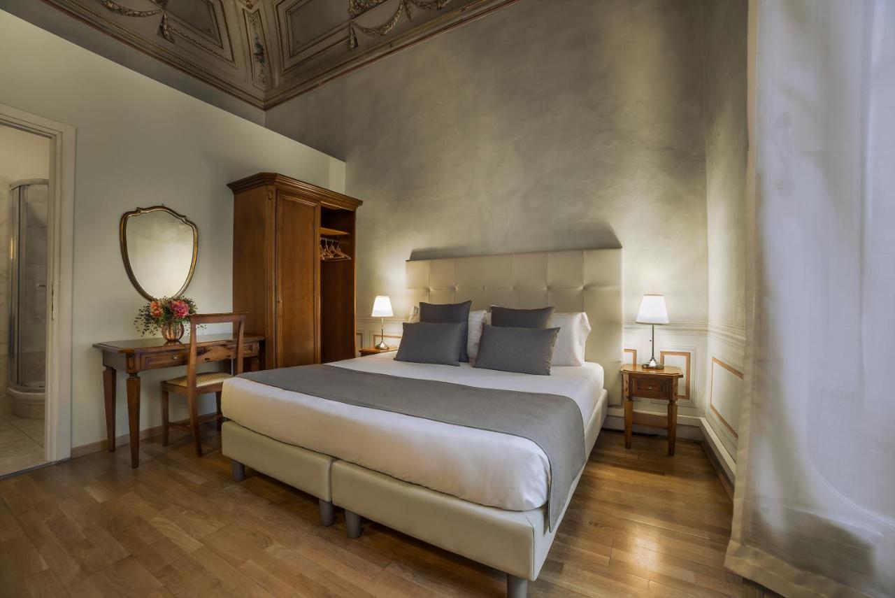 Hotel Bretagna Heritage - Alfieri Collezione Florença Exterior foto